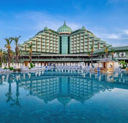 Delphin Palace