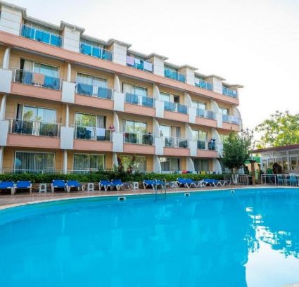 APERION BEACH HOTEL