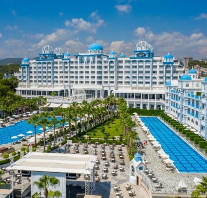 Rubi Platinum Spa Resort & Suites
