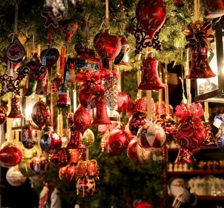 Коледни базари в Брюксел - със самолет, обслужване на български език!
