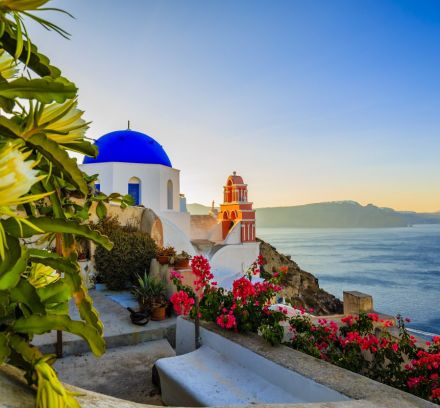 ВЕЛИКДЕН НА ОСТРОВ САНТОРИНИ - 3 нощувки - чартърна програма!