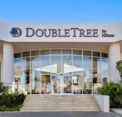 DOUBLETREE BY HILTON SHARKS BAY - BEACH SIDE/MOUNTAIN SIDE