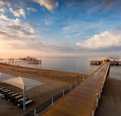 CALISTA LUXURY RESORT