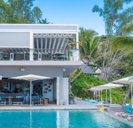 Carana Beach Hotel